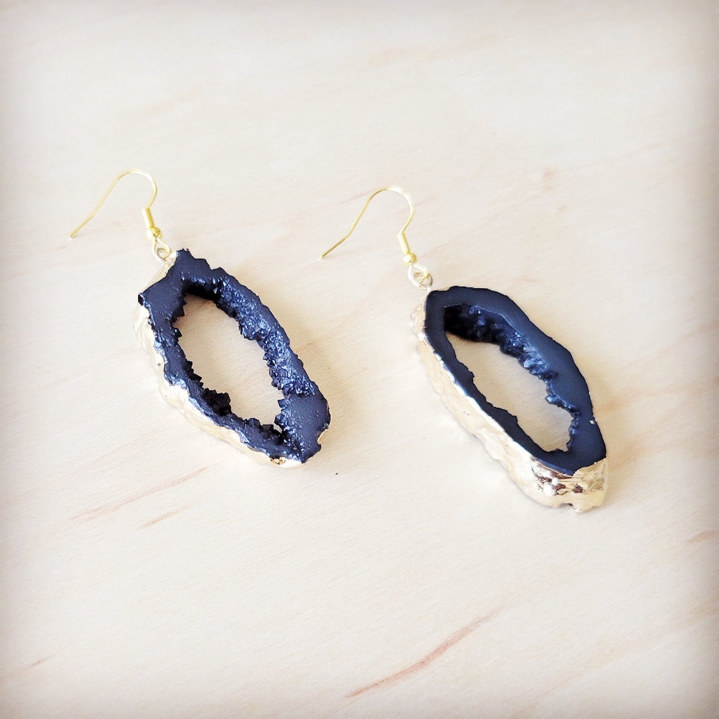 The Jewelry Junkie Elegant Crystalized Geode Dangle Earrings 219cz