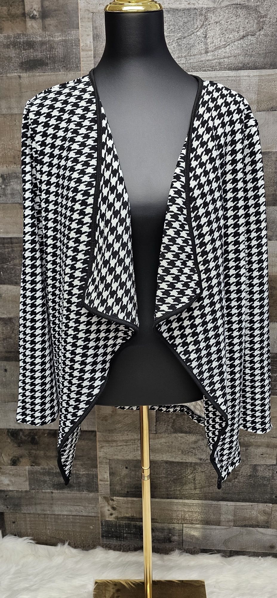Checkered cardigan Size Medium