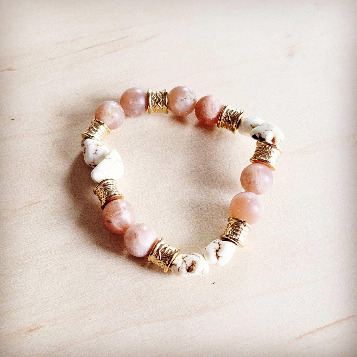 The Jewelry Junkie Frosted Sunstone & White Turquoie Beaded Stretch Bracelet 811o