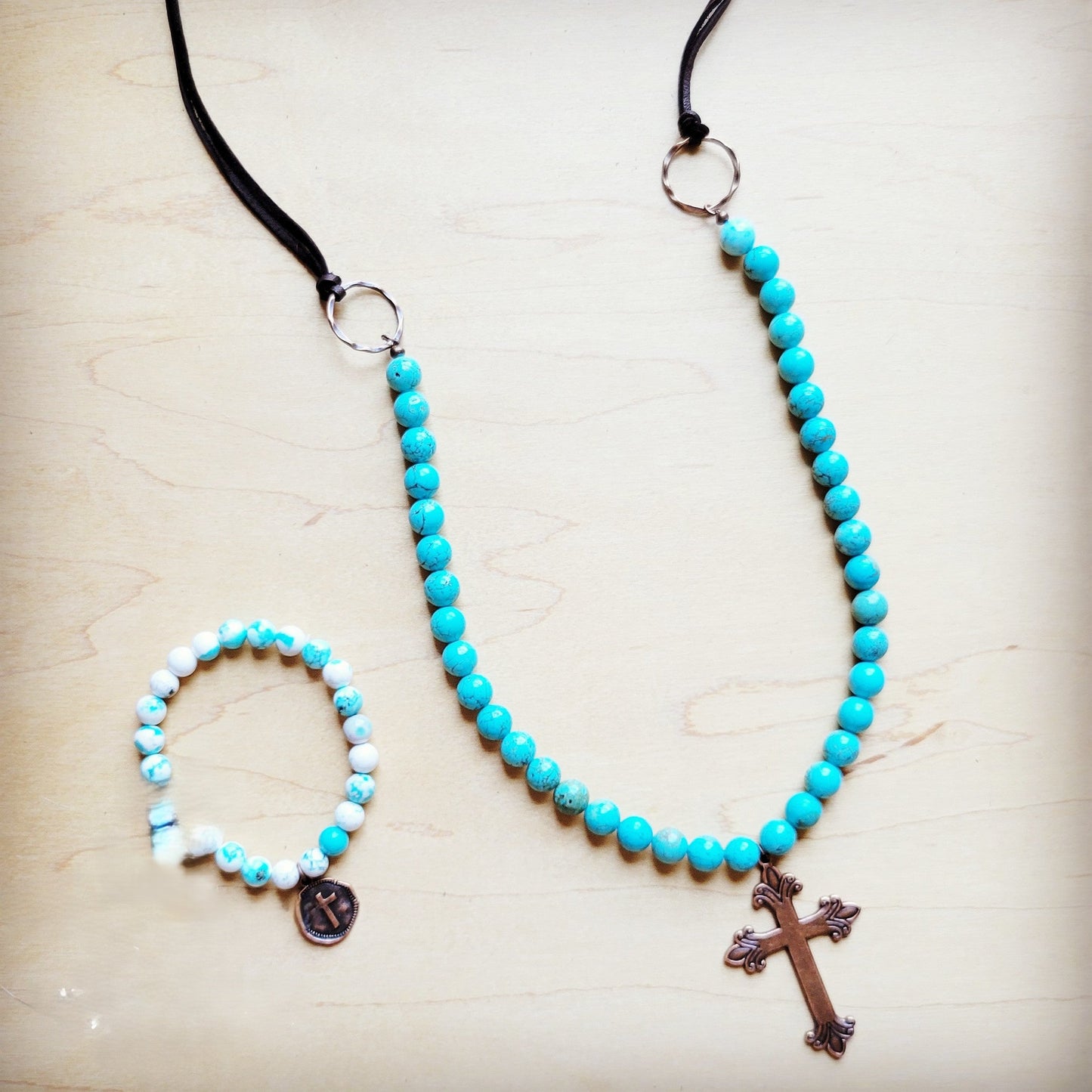 The Jewelry Junkie **Frosted Magnesite Beaded Necklace w/ Copper Cross 258i