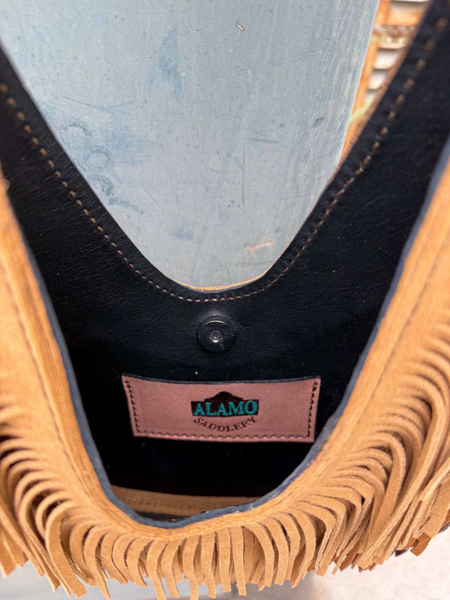 Alamo Saddlery Natural Ombre- Rowdy Rag Bag