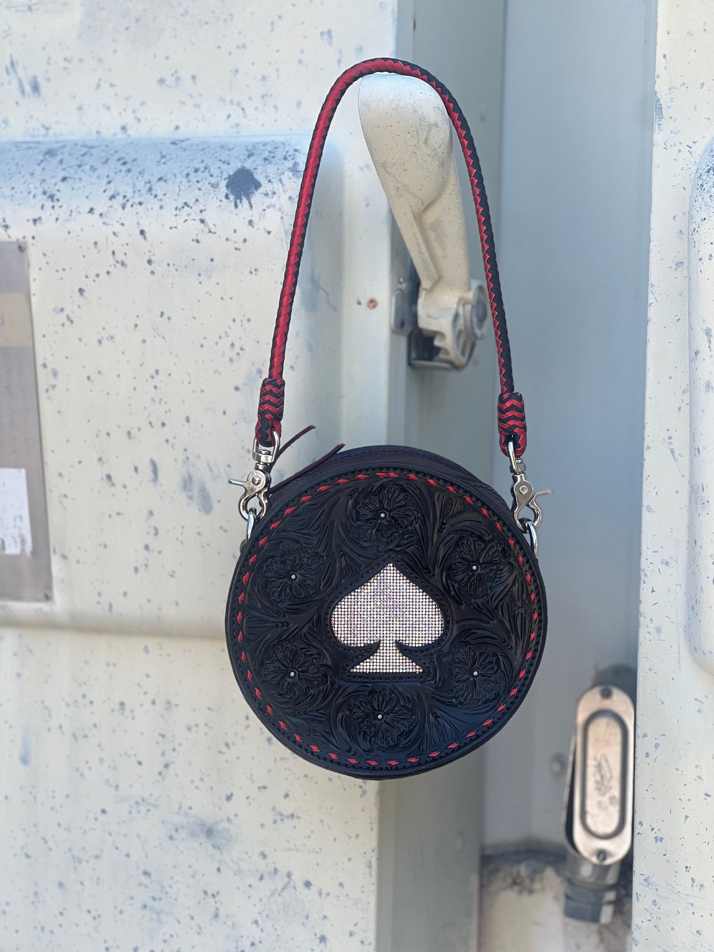 Alamo Saddlery 8" Canteen- Black Ace