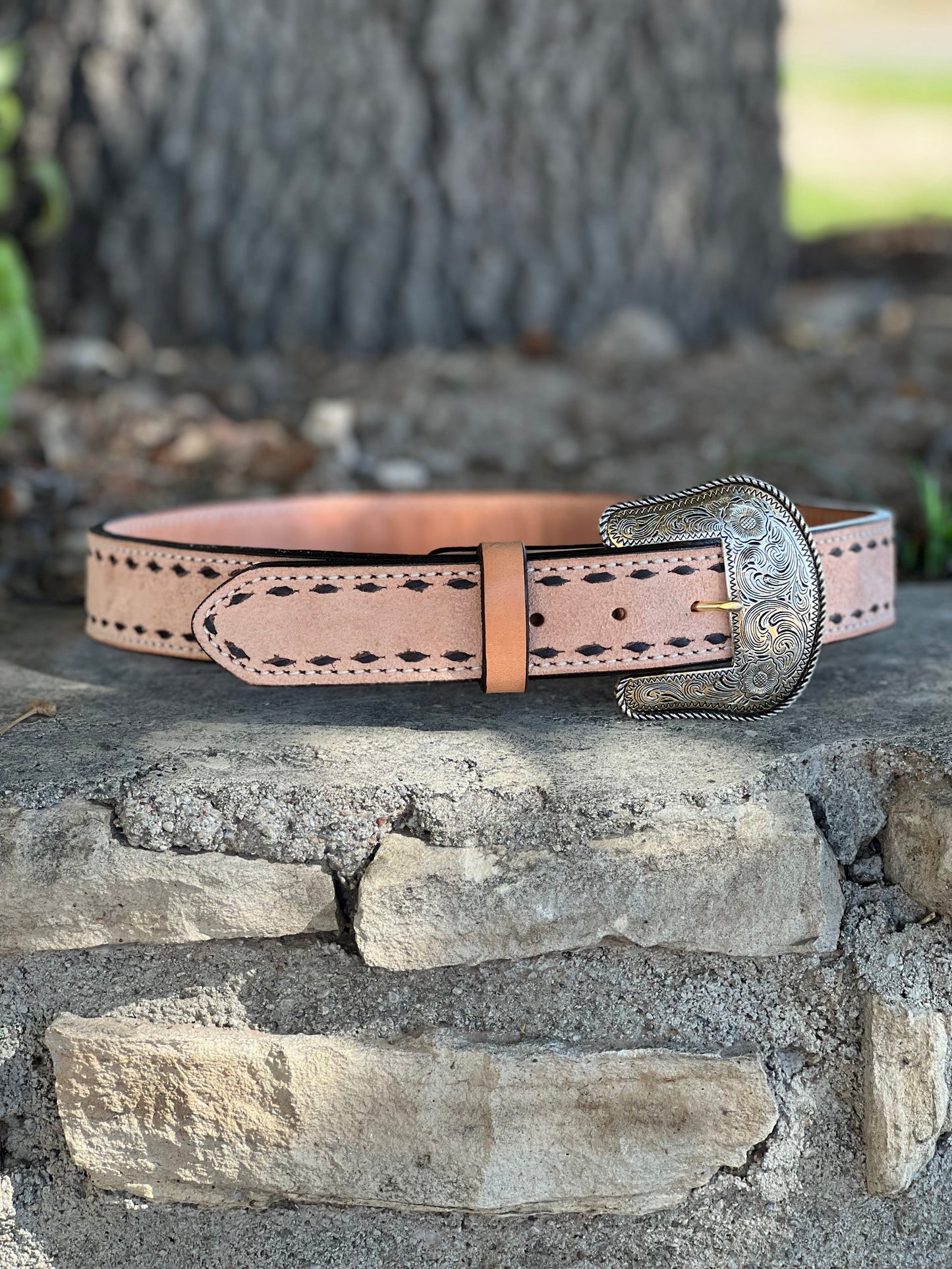 Alamo Saddlery 1.5" Straight TBS belt rough out golden leather w/ buckstitch