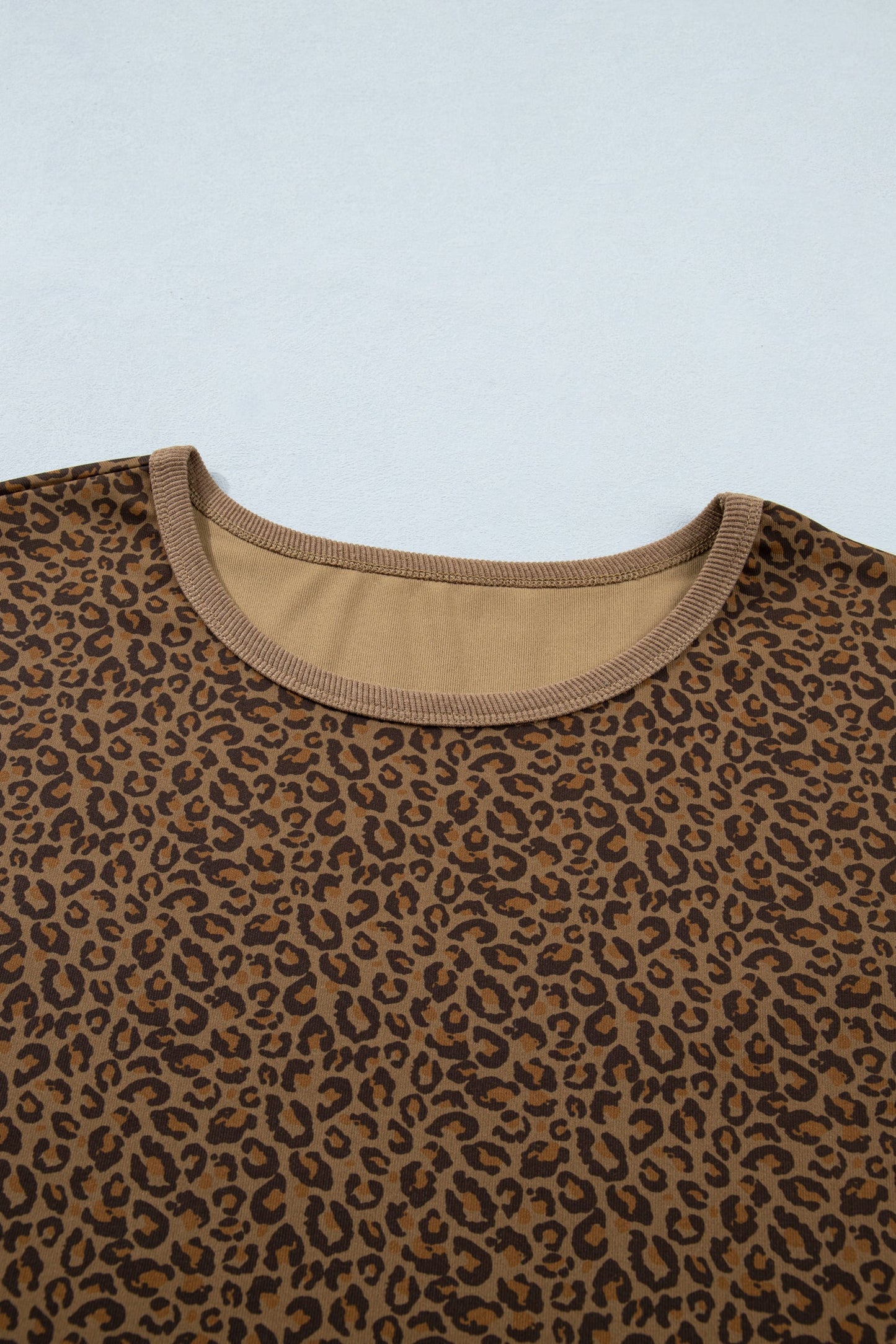 Plus Size Leopard Ribbed Trim Short Sleeve Tee