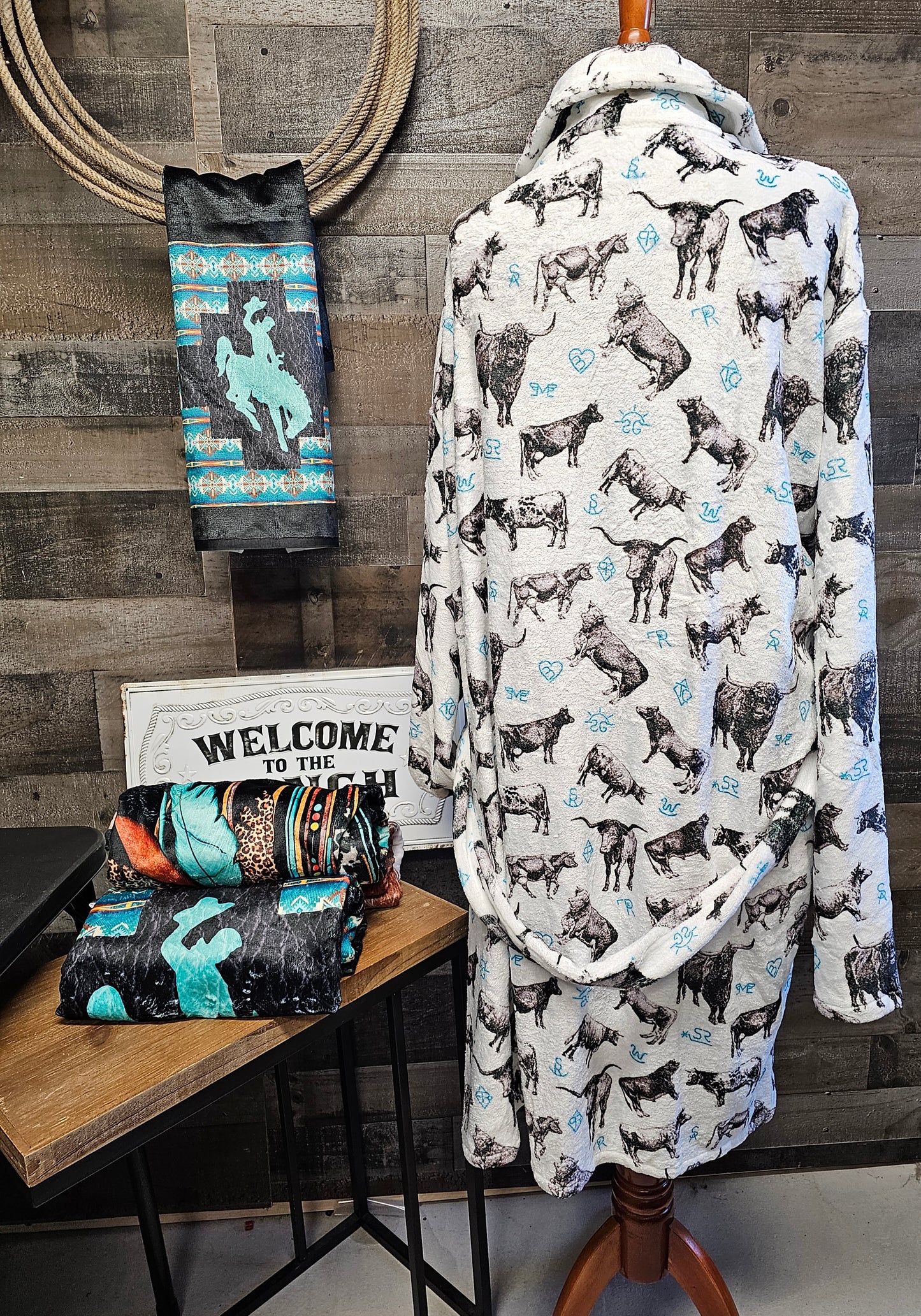 Sample Sale Cattle & Brands Women's Western Bath Robe size LARGE