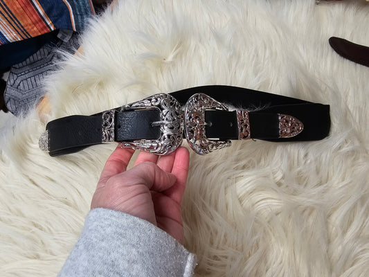 Double buckle stretch belt