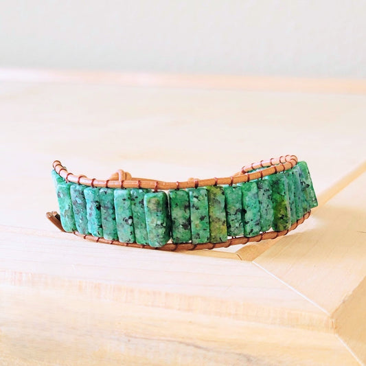 The Jewelry Junkie **Woven African Turquoise Beaded Bracelet 810b