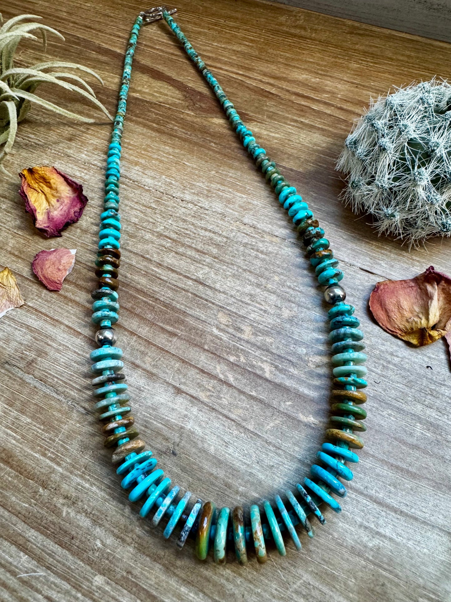 23 inch Graduated TurquoiseNecklace Tri-color