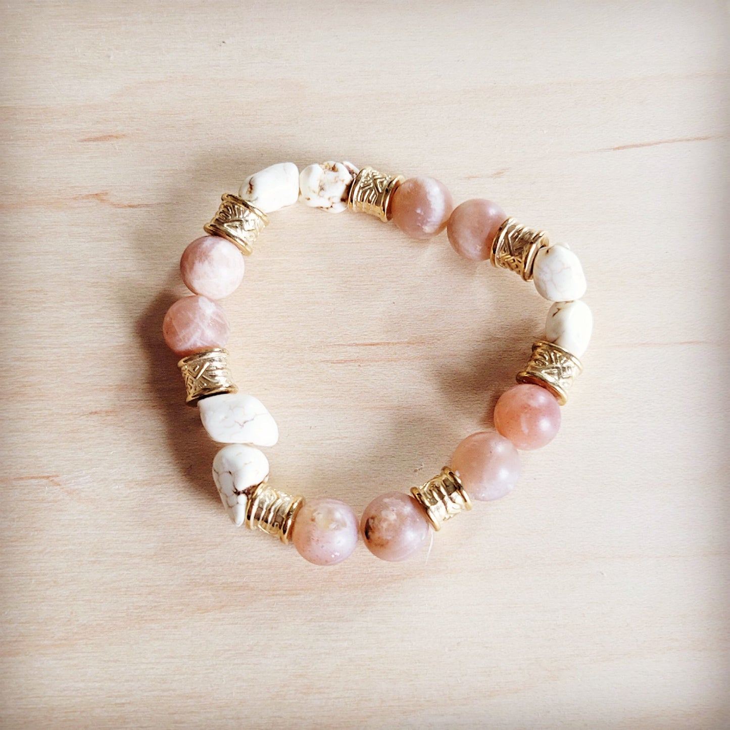 The Jewelry Junkie Frosted Sunstone & White Turquoie Beaded Stretch Bracelet 811o