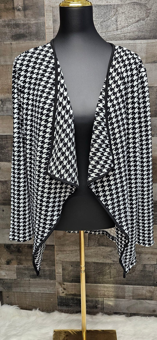 Checkered cardigan Size Medium