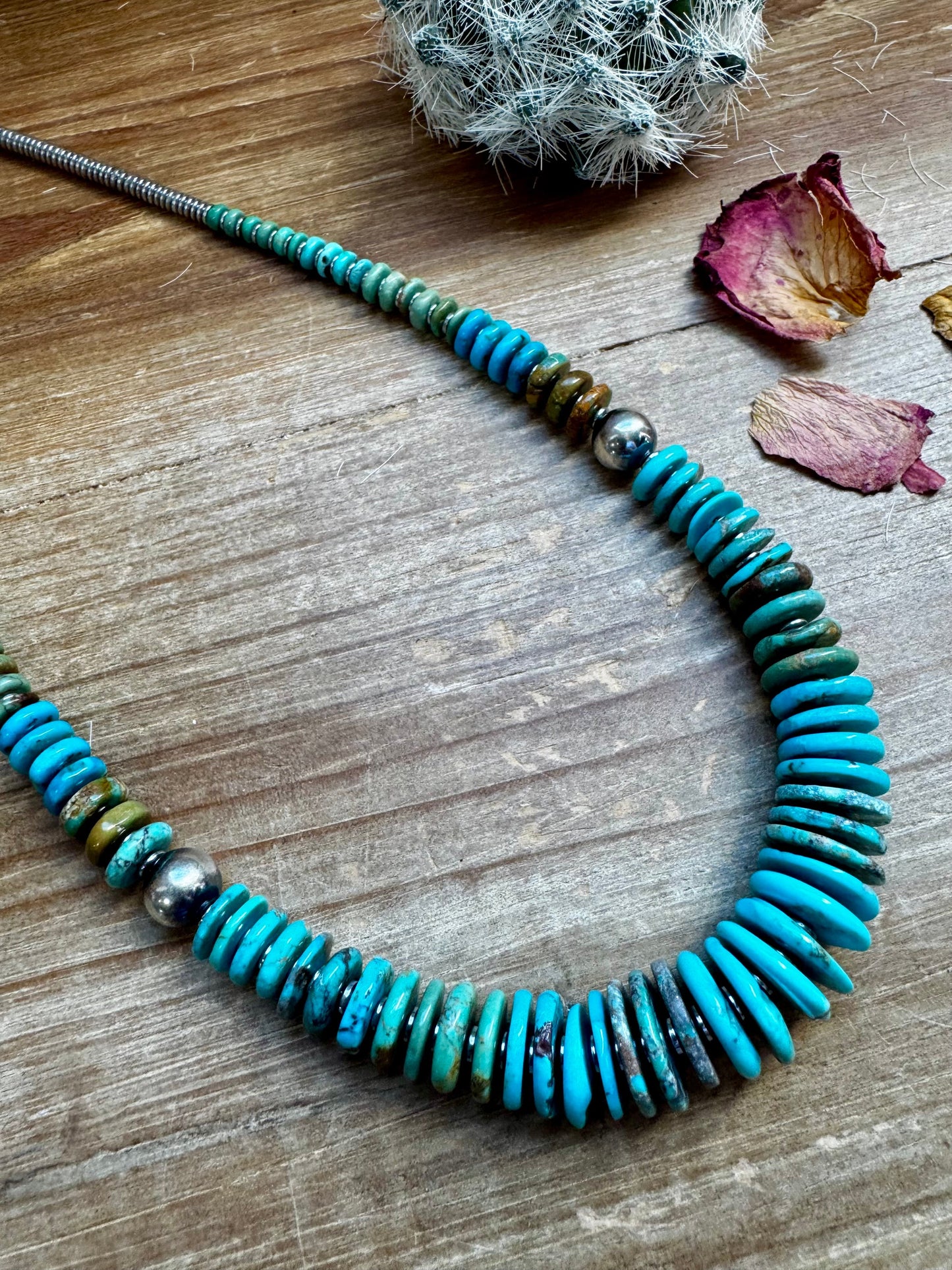 22 inch Graduated Turquoise Necklace tri-color