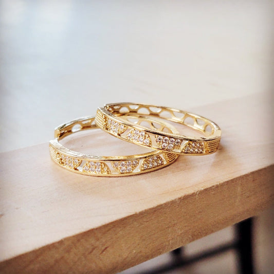 The Jewelry Junkie Geometric Sparkle Statement Gold Hoop Earrings 219ck