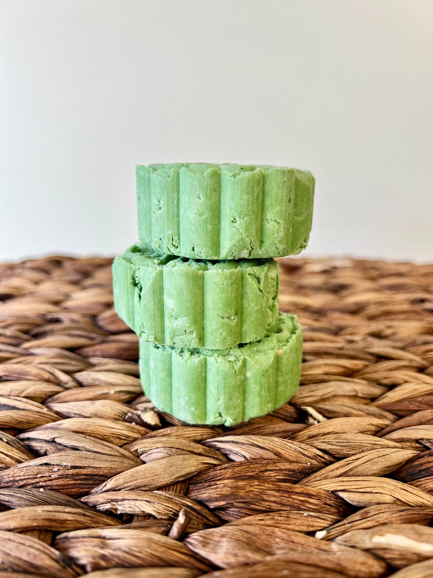 Farmhouse Lather Back Woods Shampoo Bar