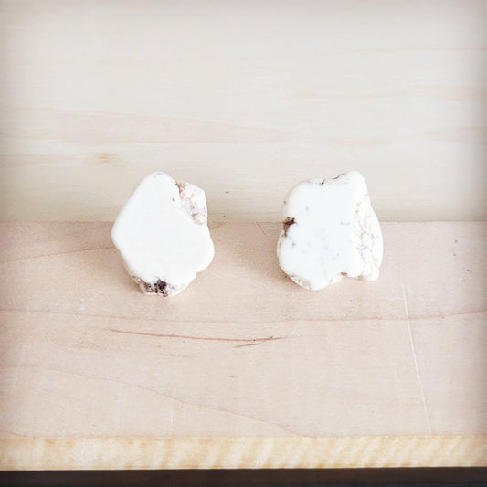 The Jewelry Junkie Turquoise Slab Earring Studs-White 200bo