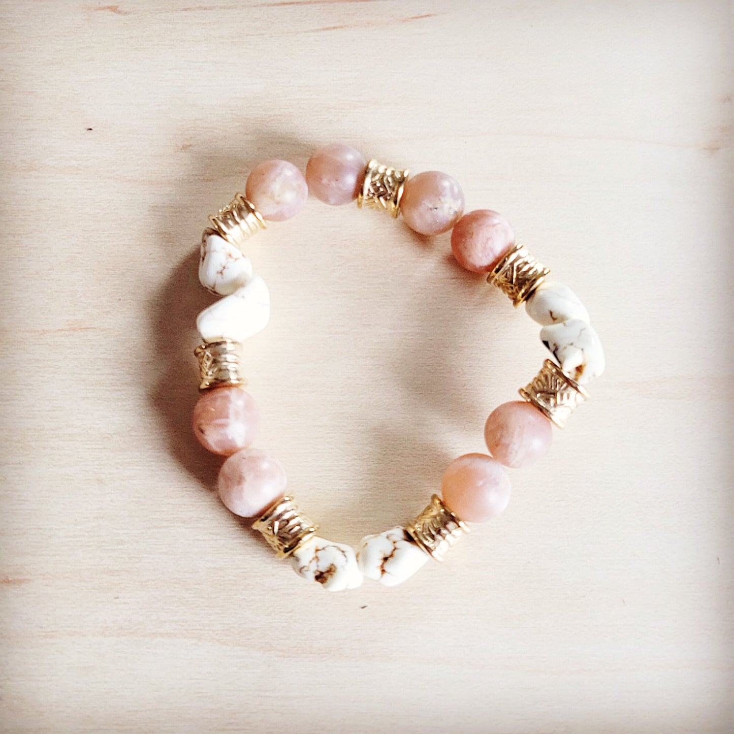 The Jewelry Junkie Frosted Sunstone & White Turquoie Beaded Stretch Bracelet 811o