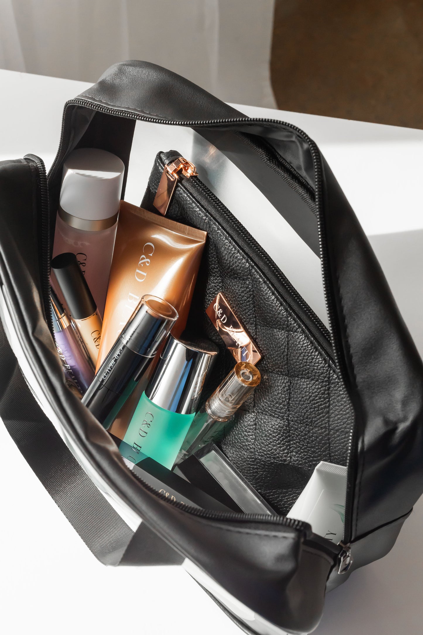C & D Beauty Deluxe Beauty Bag