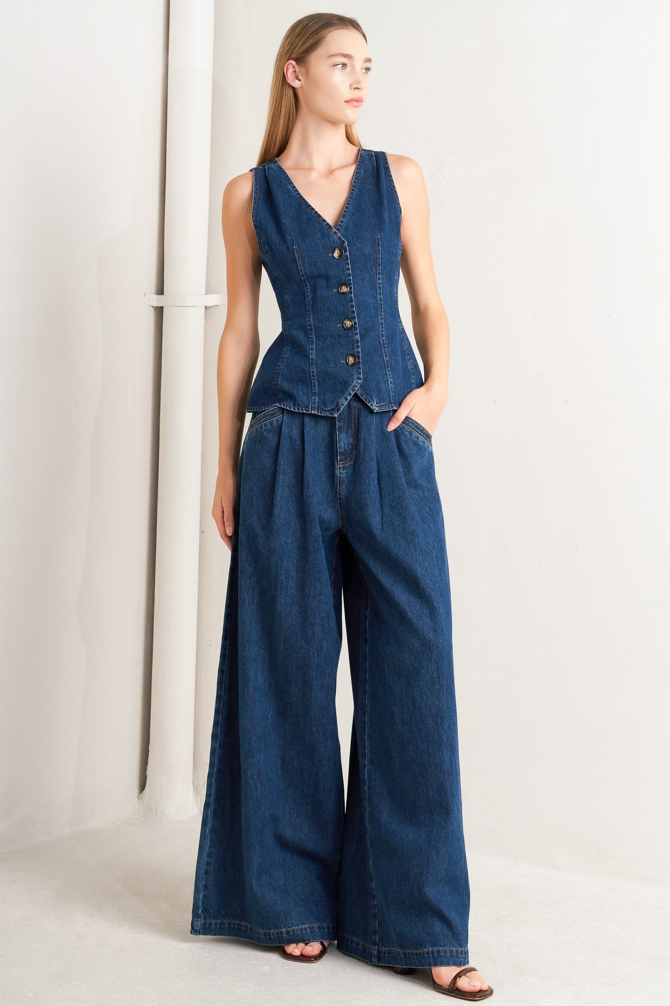 Flying Tomato Sharp Femininity Denim Vest