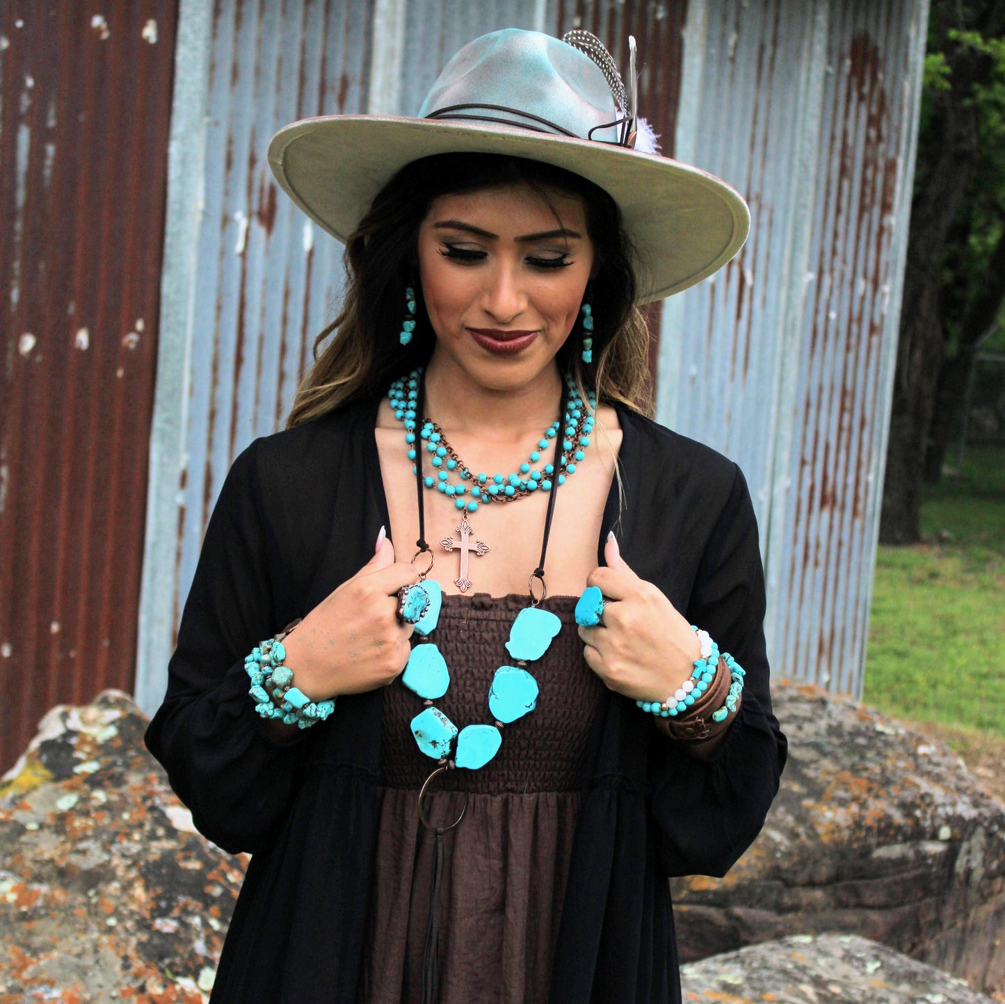 The Jewelry Junkie Blue Turquoise Beaded Collar Necklace w/ Cross Pendant 260y