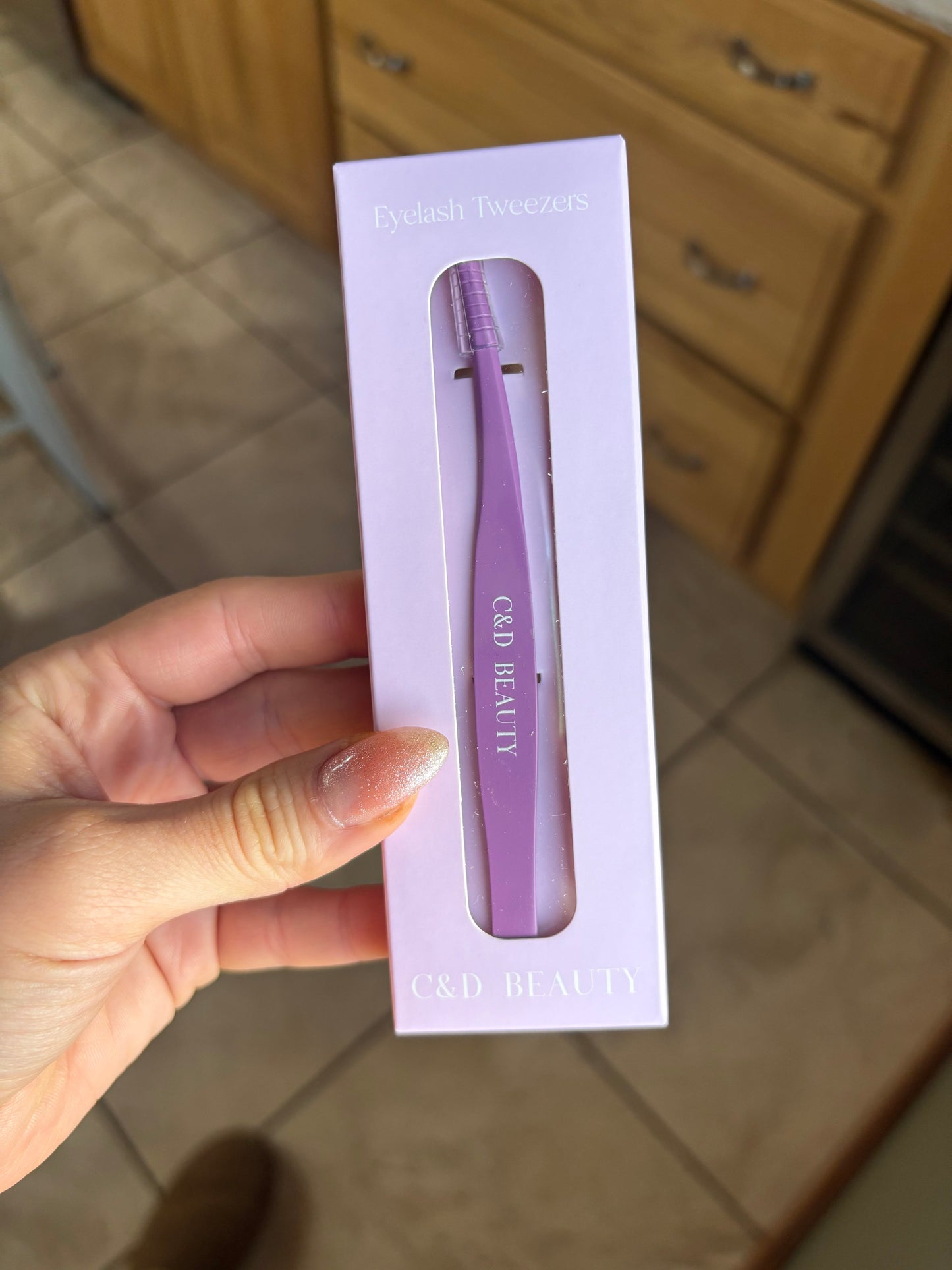 C & D Beauty Sleek & Stick-Free Tweezers