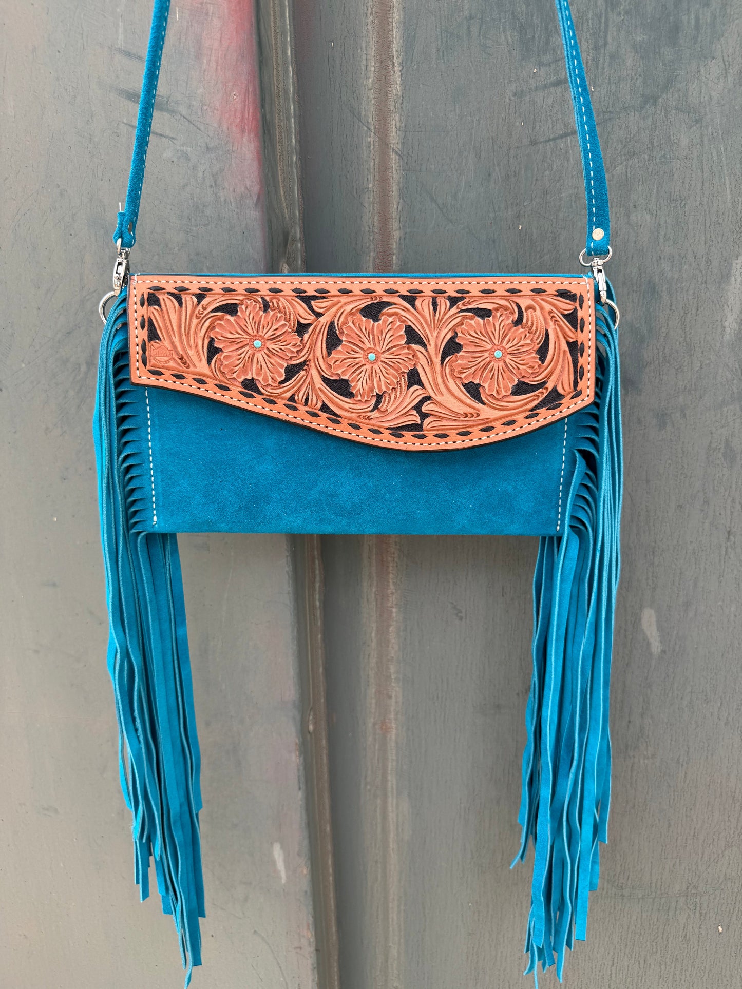 Alamo Saddlery Fringe Clutch- El pinto