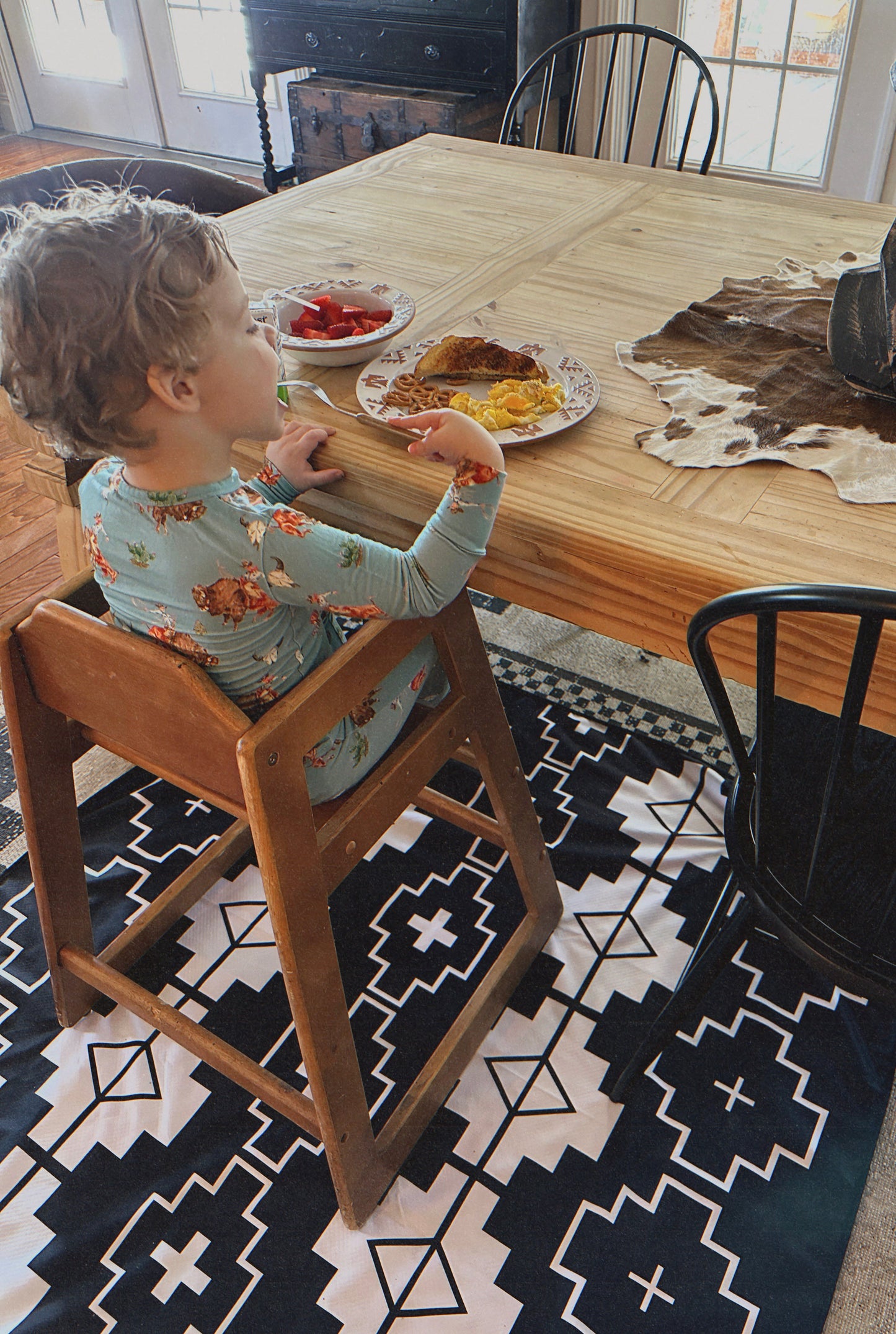Western Grande New Splat Mat - Black - for High Chairs + Play Time Messes