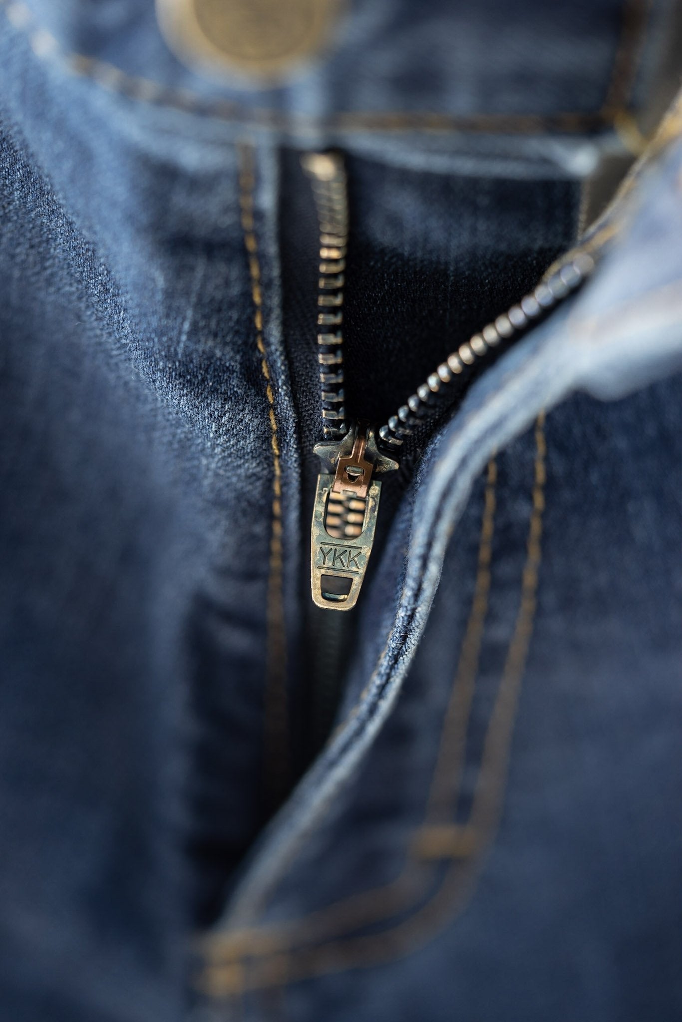Dearborn Denim & Apparel Men's Tailored Fit Medium Wash Jeans
