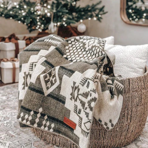 Andes Cloud Blanket from Ecuador