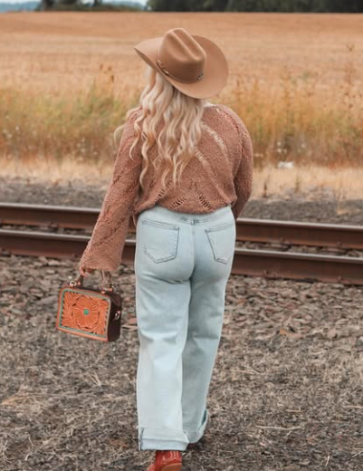 Alamo Saddlery Bronco Bag - Golden Cowboy Stitch
