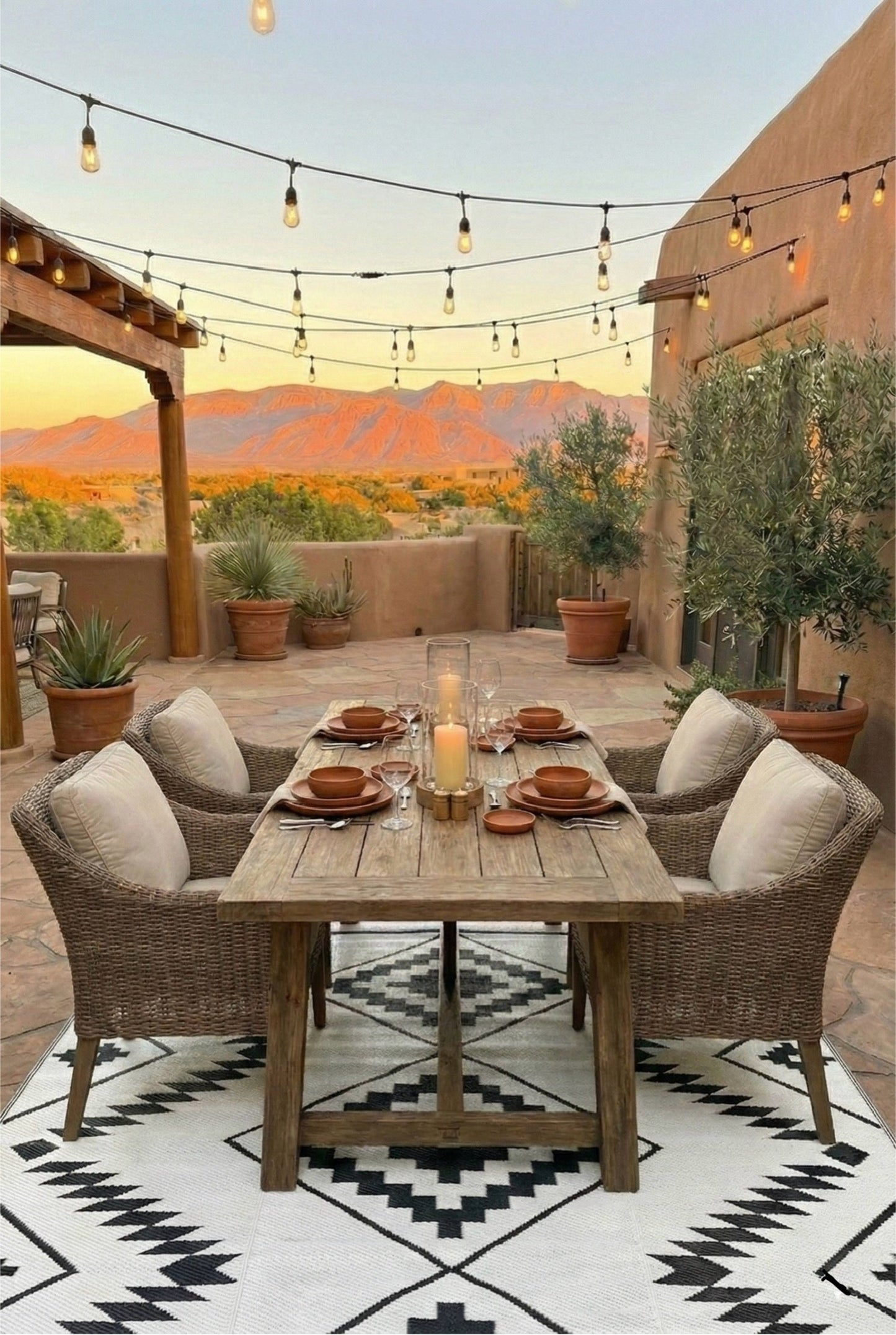 Western Grande Black + Ivory - 6ft x 9ft - Ranch Rugs - The Davis