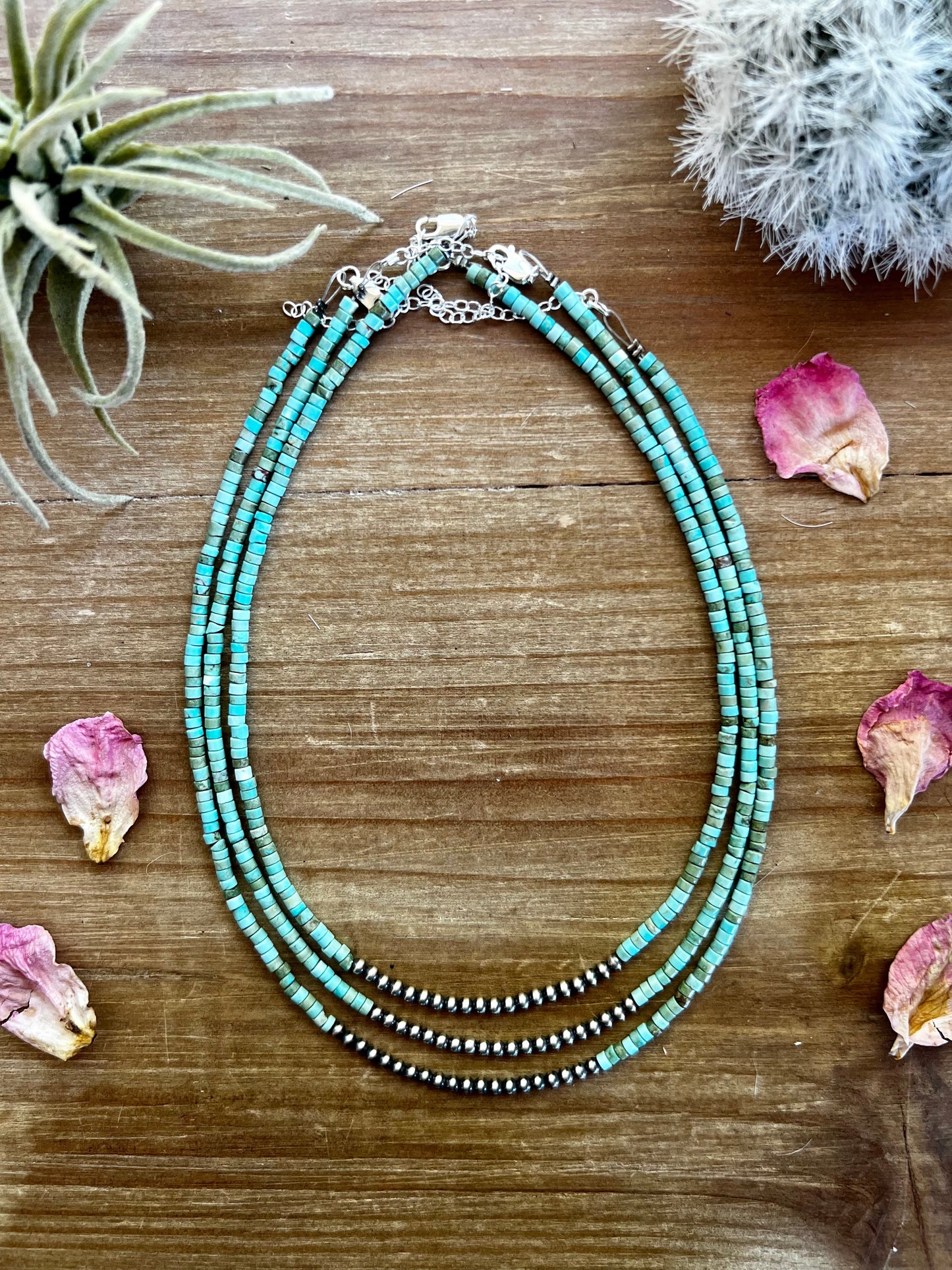 Albuquerque 3 mm sterling silver pearls choker with magnesite turquoise heishi