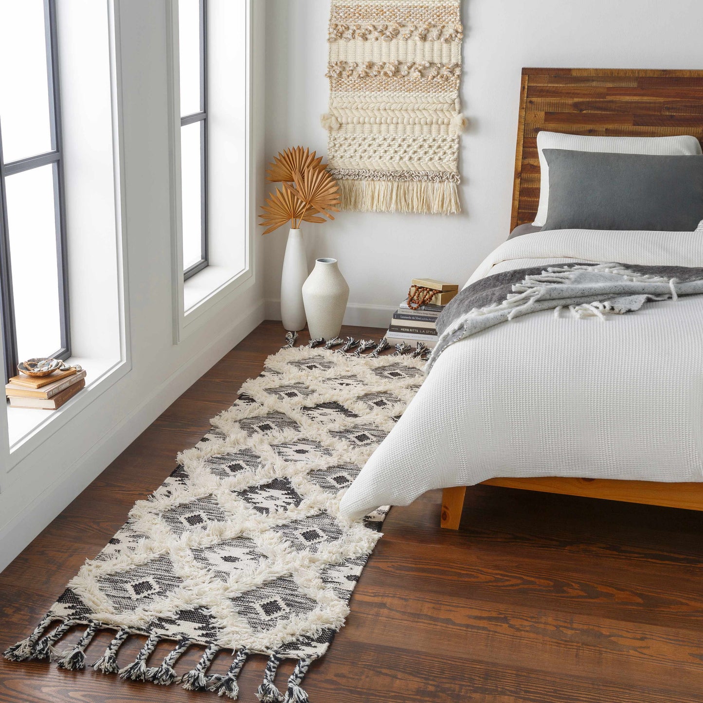 Jarales Cream/Black Tribal Tassel Wool Rug