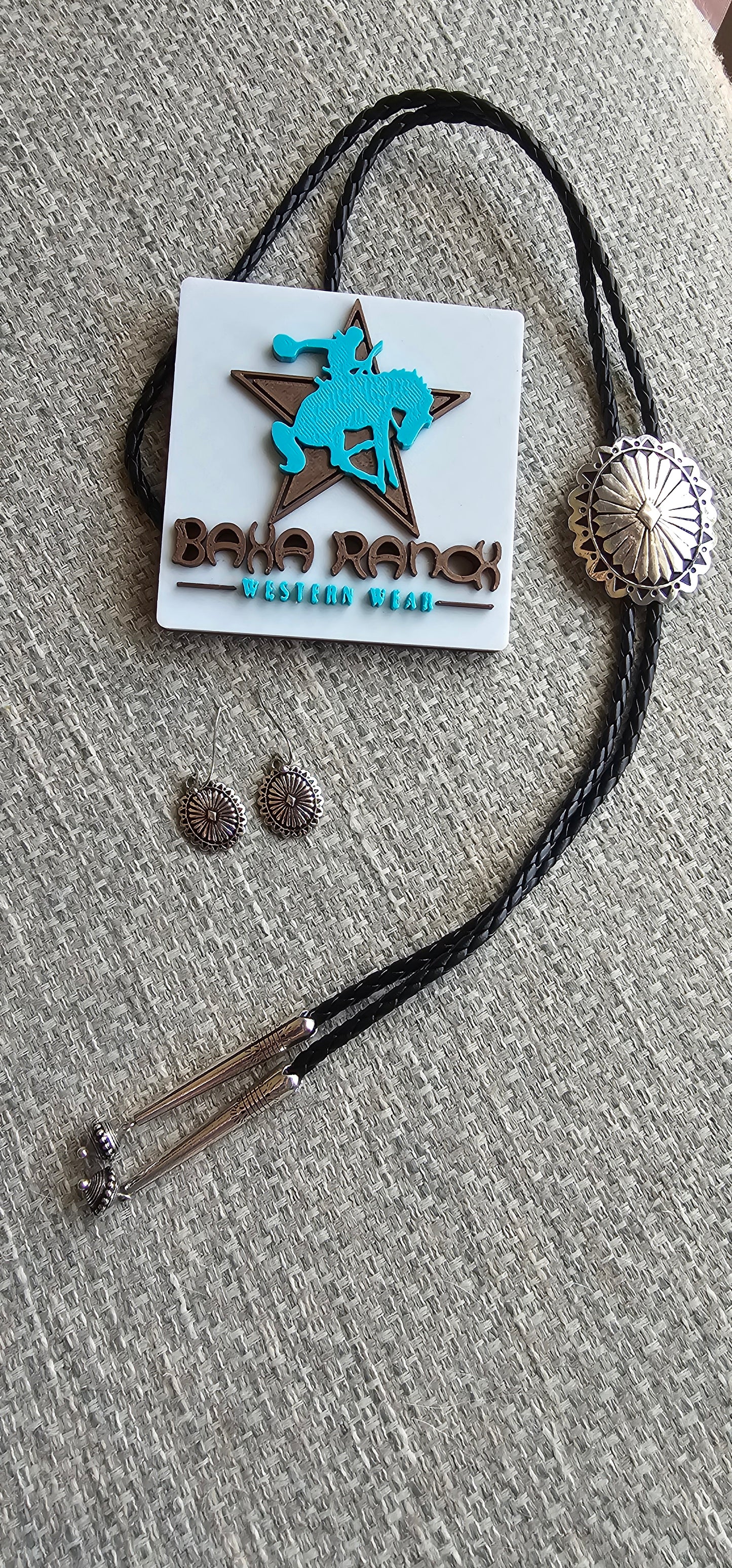 Baha Ranch Silvertone Concho Necklace with Earrings