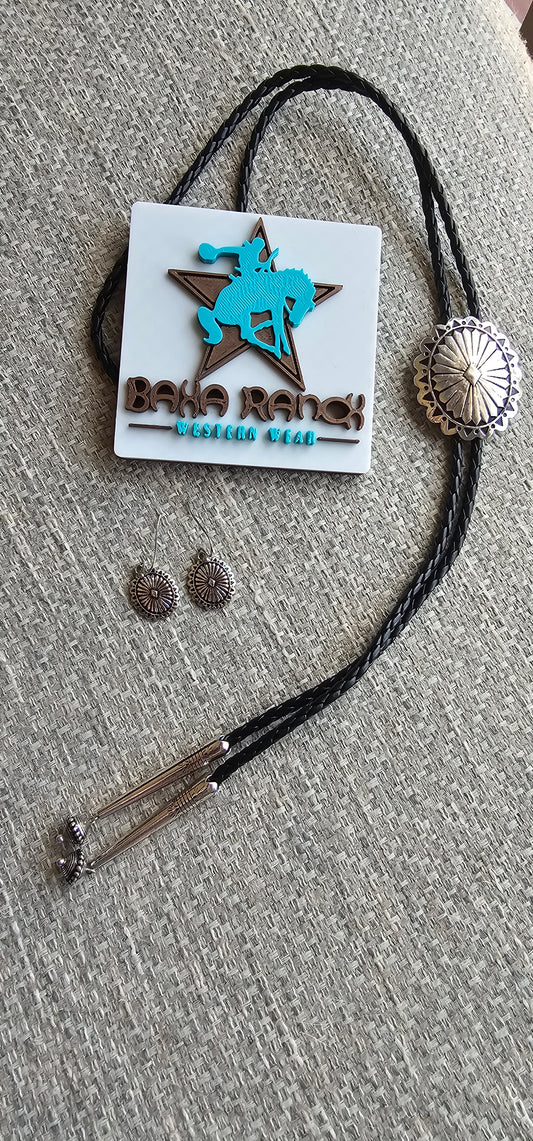 Baha Ranch Silvertone Concho Necklace with Earrings