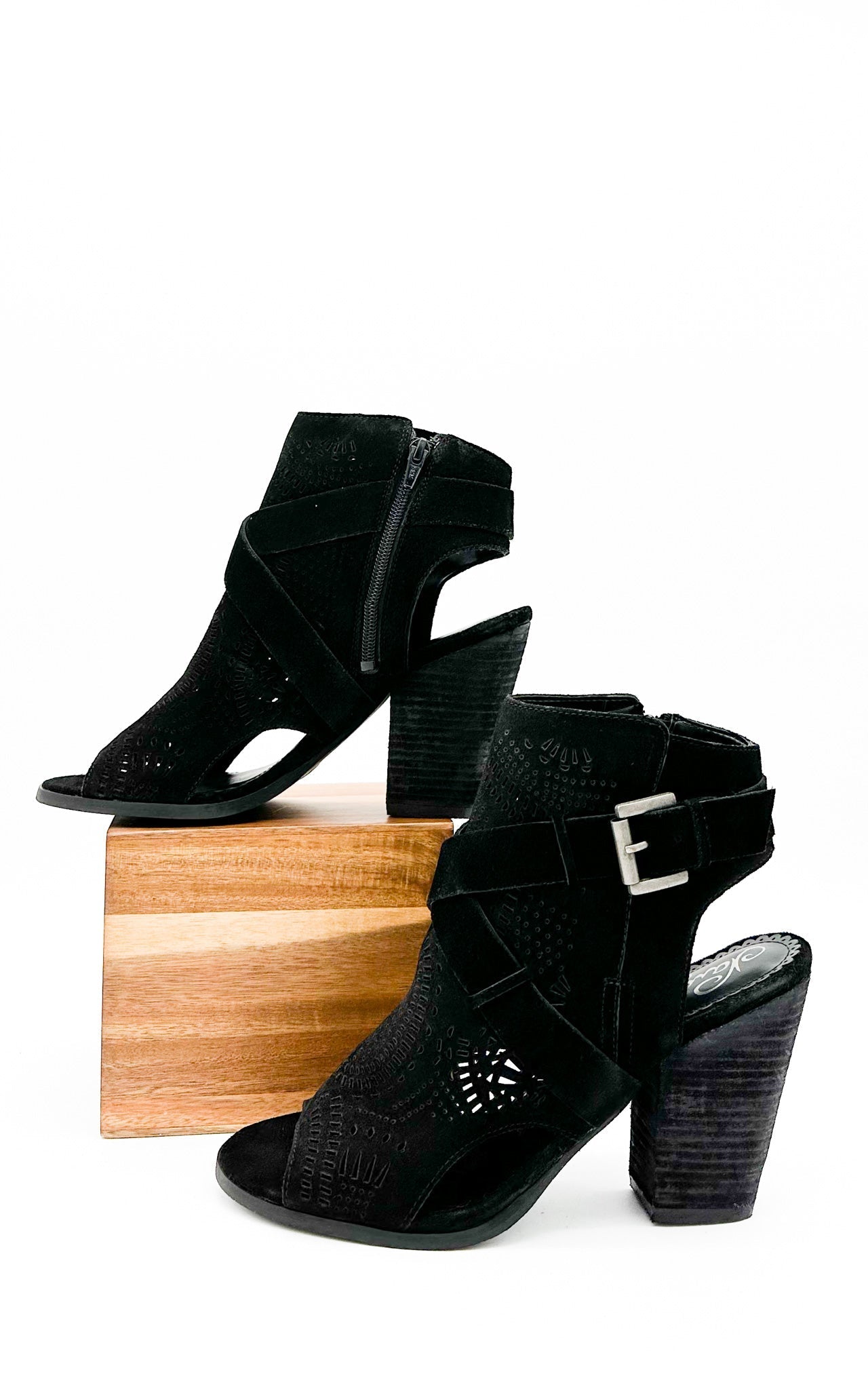 Zuzanna Heeled Sandal in Black