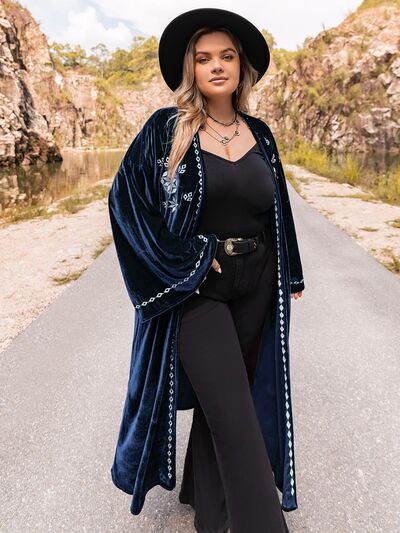 Plus Size Embroidery Velvety Open Front Long Sleeve Cardigan